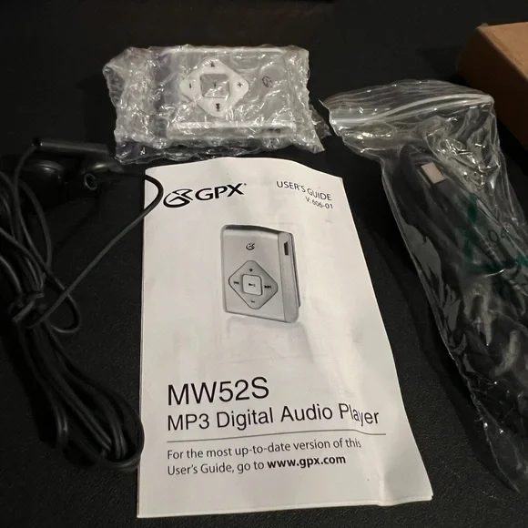 Brand new mini MP3 Player silver - Picture 2 of 10